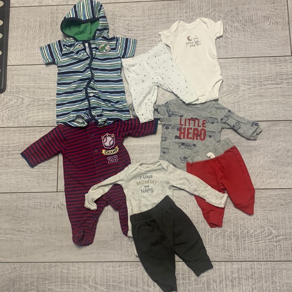 Lot of newborn clothes - Picture 1 of 6